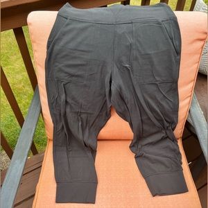 Lululemon Align Cropped Joggers